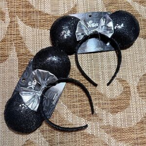 DISNEY MICKEY EARS 2 pieces -Blk Sequin Silver Bow - 2 pieces! NEW!! DISNEYWORLD